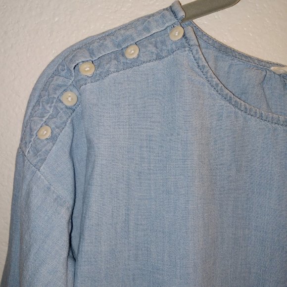 Madewell light blue chambray top - Picture 2 of 5